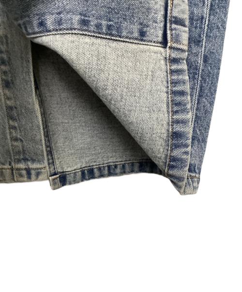 LEVI'S（リーバイス）LEVI'S (リーバイス) LEVI'S　ボタン付きミディスカート インディゴ サイズ:W23 未使用品の古着・服飾アイテム