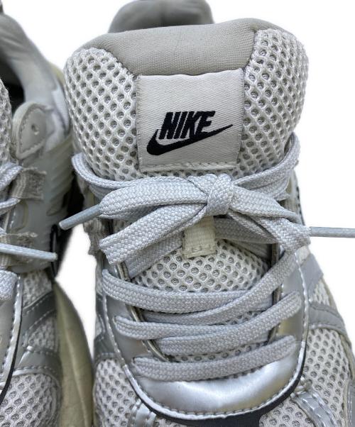 NIKE（ナイキ）NIKE (ナイキ) ローカットスニーカー グレー サイズ:25の古着・服飾アイテム