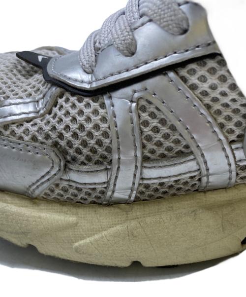 NIKE（ナイキ）NIKE (ナイキ) ローカットスニーカー グレー サイズ:25の古着・服飾アイテム