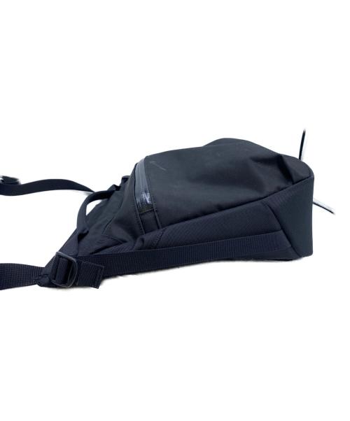 ARC'TERYX（アークテリクス）ARC'TERYX (アークテリクス) ARRO 8 SHOULDER BAG ブラックの古着・服飾アイテム