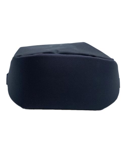 ARC'TERYX（アークテリクス）ARC'TERYX (アークテリクス) ARRO 8 SHOULDER BAG ブラックの古着・服飾アイテム