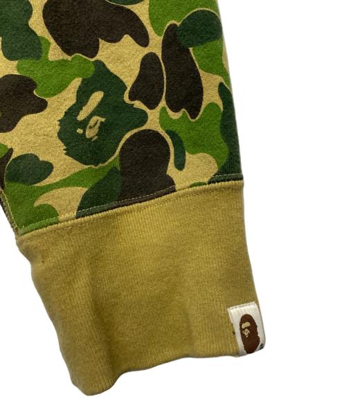 A BATHING APE（アベイシングエイプ）A BATHING APE (アベイシングエイプ) A BATHING APE　ジップパーカー オリーブ サイズ:XLの古着・服飾アイテム