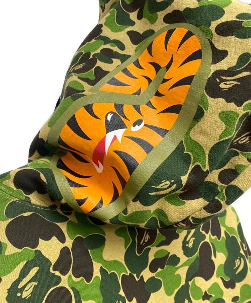 A BATHING APE（アベイシングエイプ）A BATHING APE (アベイシングエイプ) A BATHING APE　ジップパーカー オリーブ サイズ:XLの古着・服飾アイテム