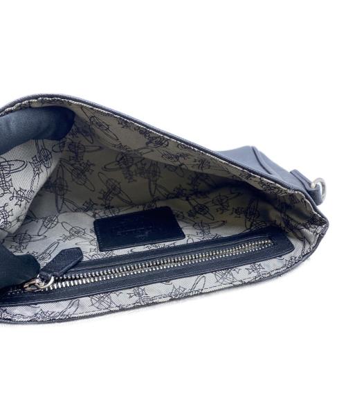 Vivienne Westwood（ヴィヴィアンウエストウッド）Vivienne Westwood (ヴィヴィアンウエストウッド) ショルダーバッグ ブラックの古着・服飾アイテム