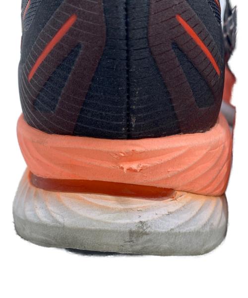asics（アシックス）asics (アシックス) asics　ランニングシューズ ブラック×オレンジ サイズ:26.5の古着・服飾アイテム