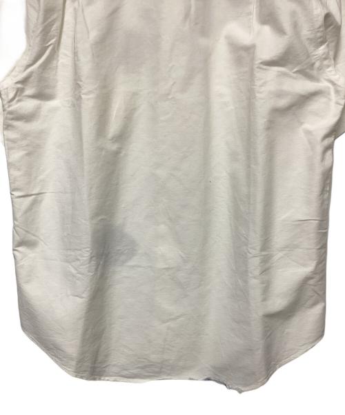 A BATHING APE（アベイシングエイプ）A BATHING APE (アベイシングエイプ) A BATHING APE　ボタンダウンシャツ ホワイト サイズ:Mの古着・服飾アイテム