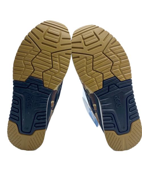 asics（アシックス）asics (アシックス) atmos (アトモス) スニーカー ベージュ サイズ:26cmの古着・服飾アイテム