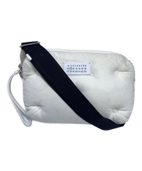 Maison Margiela（メゾンマルジェラ）Maison Margiela (メゾンマルジェラ) Maison Margiela　グラム スラム ショルダーバッグ ホワイト×ブラックの古着・服飾アイテム