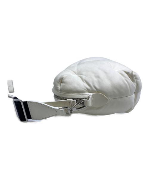 Maison Margiela（メゾンマルジェラ）Maison Margiela (メゾンマルジェラ) Maison Margiela　グラム スラム ショルダーバッグ ホワイト×ブラックの古着・服飾アイテム