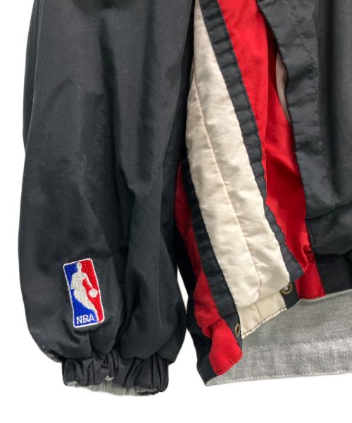 NBA（エヌビーエー）NBA (エヌビーエー) ウォームアッププルオーバー ブラック サイズ:Lの古着・服飾アイテム