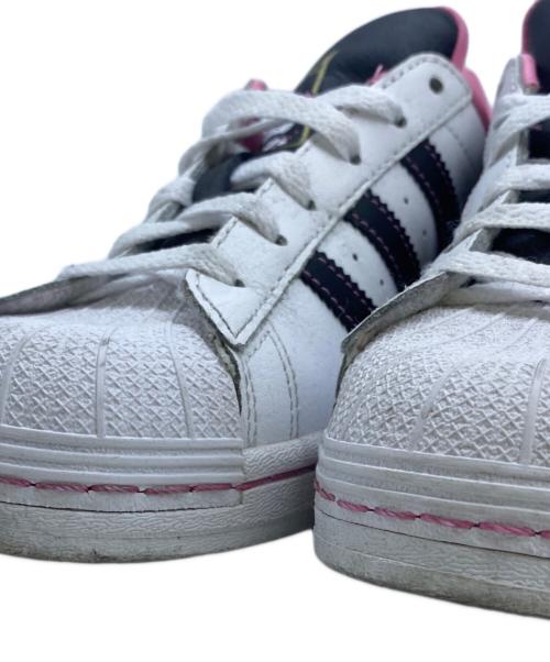 adidas（アディダス）adidas (アディダス) Sanrio (サンリオ) adidas×sanrio スニーカー ホワイト×ピンク サイズ:22.5の古着・服飾アイテム