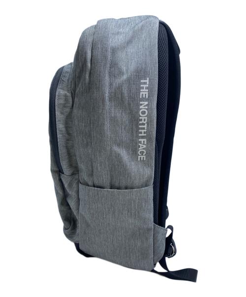 THE NORTH FACE（ザ ノース フェイス）THE NORTH FACE (ザ ノース フェイス) THE NORTH FACE　リュック グレーの古着・服飾アイテム