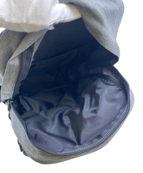 THE NORTH FACE（ザ ノース フェイス）THE NORTH FACE (ザ ノース フェイス) THE NORTH FACE　リュック グレーの古着・服飾アイテム