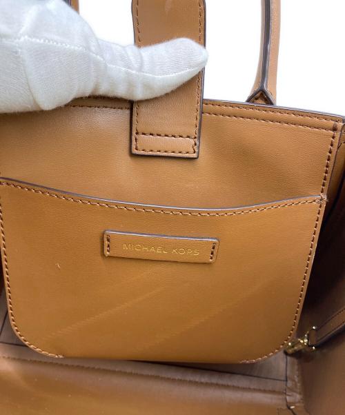 MICHAEL KORS（マイケルコース）MICHAEL KORS (マイケルコース) 2WAYバッグ ブラウンの古着・服飾アイテム