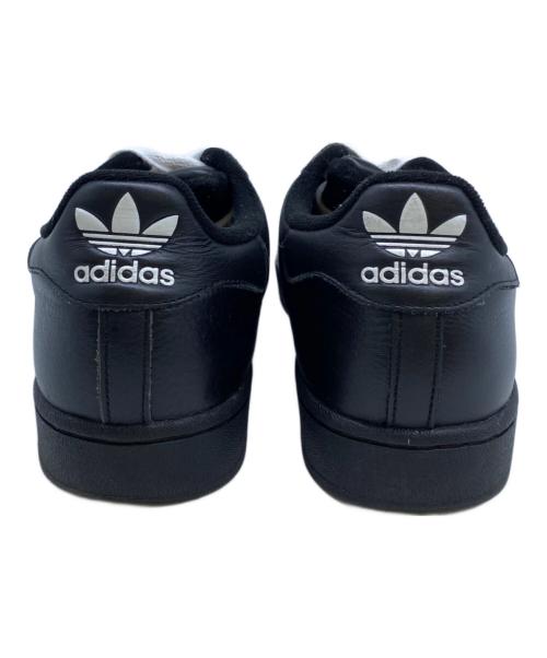 adidas（アディダス）adidas (アディダス) スニーカー ブラック×ホワイト サイズ:US101/2の古着・服飾アイテム