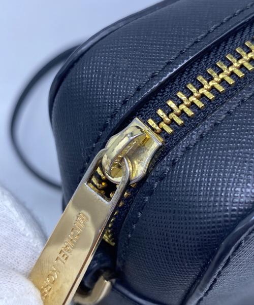 MICHAEL KORS（マイケルコース）MICHAEL KORS (マイケルコース) ショルダーバッグ ブラックの古着・服飾アイテム