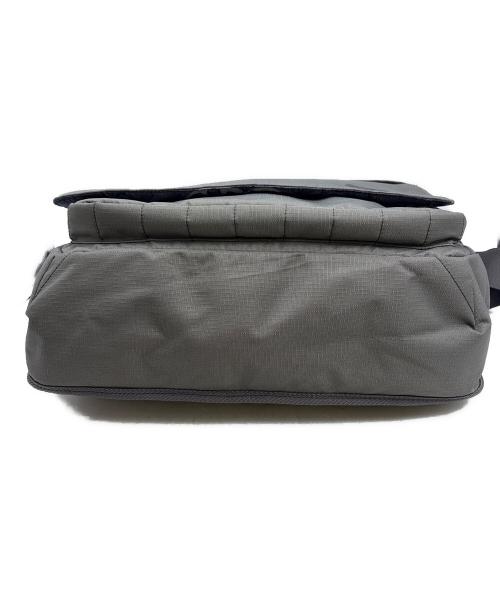 LeSportsac（レスポートサック）LeSportsac (レスポートサック) メッセンジャーバッグ グレーの古着・服飾アイテム