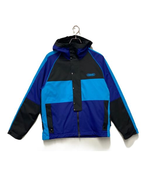 NIKE（ナイキ）NIKE (ナイキ) レブロンプレミアムユーティリティジャケット ブルー×ブラック サイズ:M 未使用品の古着・服飾アイテム