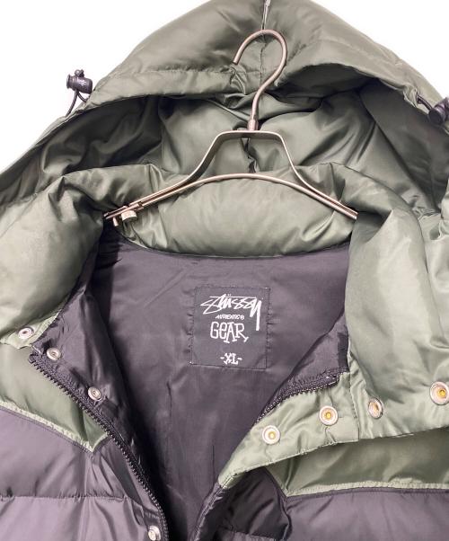stussy（ステューシー）stussy (ステューシー) ダウンジャケット オリーブ×ブラック サイズ:XLの古着・服飾アイテム