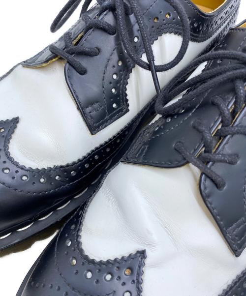 Dr.Martens（ドクターマーチン）Dr.Martens (ドクターマーチン) ウィングチップシューズ ホワイト×ブラック サイズ:US10の古着・服飾アイテム