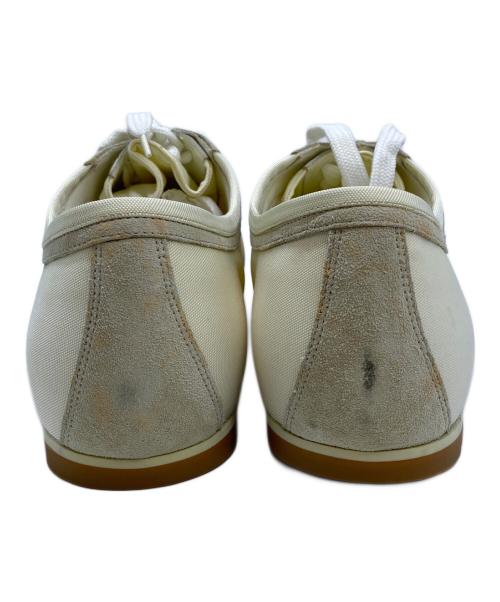 GUCCI（グッチ）GUCCI (グッチ) スニーカー ホワイト サイズ:size 43の古着・服飾アイテム