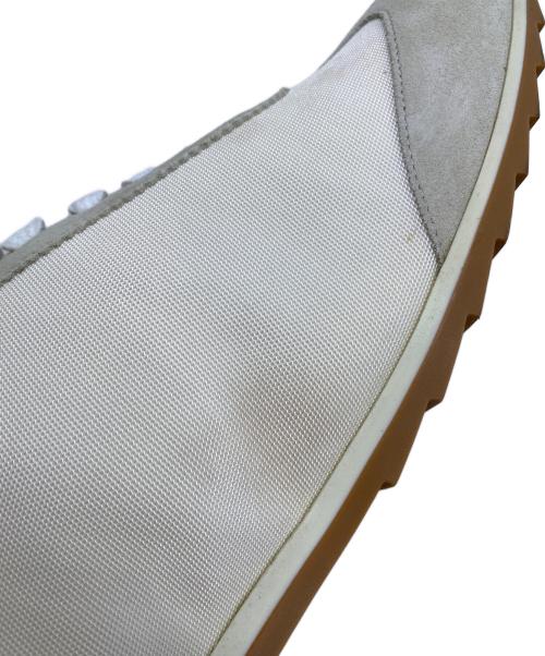 GUCCI（グッチ）GUCCI (グッチ) スニーカー ホワイト サイズ:size 43の古着・服飾アイテム