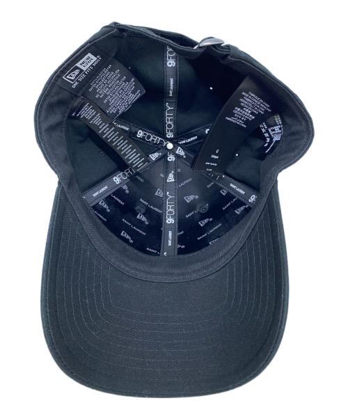 Yves Saint Laurent（イヴサンローラン）Yves Saint Laurent (イヴサンローラン) New Era (ニューエラ) キャップ ブラックの古着・服飾アイテム