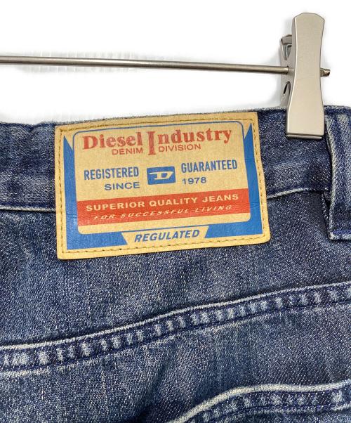 DIESEL（ディーゼル）DIESEL (ディーゼル) デニムパンツ インディゴ サイズ:W66（66ｃｍ）の古着・服飾アイテム