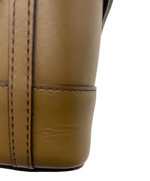 BURBERRY（バーバリー）BURBERRY (バーバリー) レザーショルダーバッグ ブラウンの古着・服飾アイテム