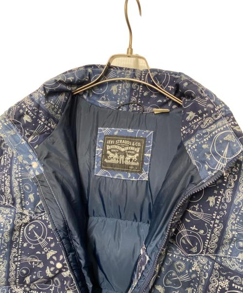 LEVI'S（リーバイス）LEVI'S (リーバイス) ダウンジャケット ネイビー サイズ:Lの古着・服飾アイテム