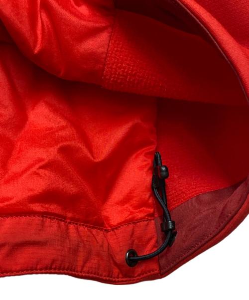 ARC'TERYX（アークテリクス）ARC'TERYX (アークテリクス) 中綿ジャケット レッド サイズ:Mの古着・服飾アイテム
