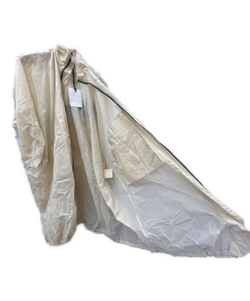 MONCLER（モンクレール）MONCLER (モンクレール) ナイロンコート ベージュ 未使用品の古着・服飾アイテム