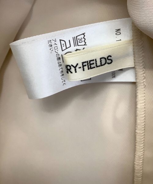 STRAWBERRY FIELDS（ストロベリーフィールズ）STRAWBERRY FIELDS (ストロベリーフィールズ) ワンピース ベージュ サイズ:Freeの古着・服飾アイテム