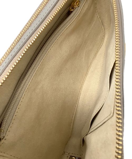 ATAO（アタオ）ATAO (アタオ) スマホショルダー　ATAO（アタオ）　アミュレット・ケリー グレージュの古着・服飾アイテム