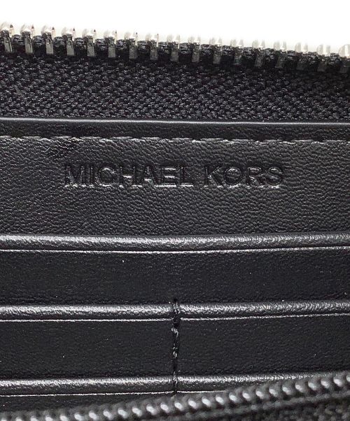 MICHAEL KORS（マイケル・コース）MICHAEL KORS (マイケルコース) ラウンド長財布　MICHAEL KORS（マイケルコース）　36U9NCRE3B クリームの古着・服飾アイテム