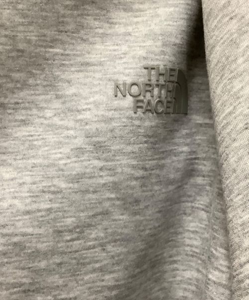 THE NORTH FACE（ザ ノース フェイス）THE NORTH FACE (ザ ノース フェイス) リバーシブルテックエアーフーディ　THE NORTH FACE(ノースフェイス)　NTW62289 グレー サイズ:ｓの古着・服飾アイテム