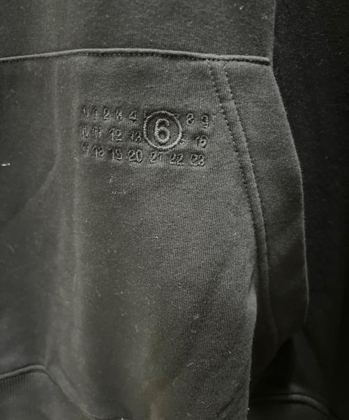 MM6 Maison Margiela（エムエムシックスメゾンマルジェラ）MM6 Maison Margiela (エムエムシックス メゾンマルジェラ) プルオーバーパーカー MM6 Maison Margiela（エムエムシックス メゾンマルジェラ）	SH0GU0002 ブラック サイズ:Ｍの古着・服飾アイテム