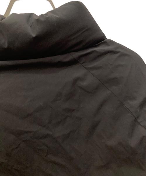 thisisneverthat（ディスイズネバーザット）thisisneverthat (ディスイズネバーザット) ダウンジャケット　thisisneverthat（ディスイズネバーザット）　TN223OOWHS04 ブラック サイズ:Lの古着・服飾アイテム