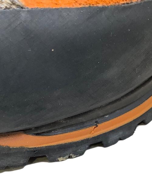 AKU（アク）AKU (アク) トレッキングブーツ　AKU（アク）　モンタニャードGTX オレンジ×ブラック サイズ:UK 7 1/2の古着・服飾アイテム