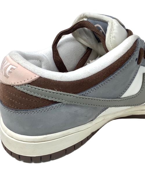 NIKE SB（ナイキエスビー）NIKE SB (ナイキエスビー) DUNK LOW PRO QS　NIKE SB（ナイキエスビー）掘米　雄斗 グレー×ホワイト サイズ:27.5の古着・服飾アイテム