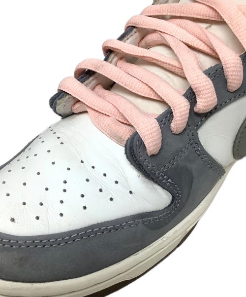 NIKE SB（ナイキエスビー）NIKE SB (ナイキエスビー) DUNK LOW PRO QS　NIKE SB（ナイキエスビー）掘米　雄斗 グレー×ホワイト サイズ:27.5の古着・服飾アイテム