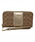 COACHコーチ）の古着「ボックスド ロング ジップ アラウンド ウォレット　COACH（コーチ）　CX178」｜ベージュ×ゴールド