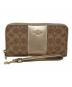 COACH（コーチ）の古着「ボックスド ロング ジップ アラウンド ウォレット　COACH（コーチ）　CX178」｜ベージュ×ゴールド