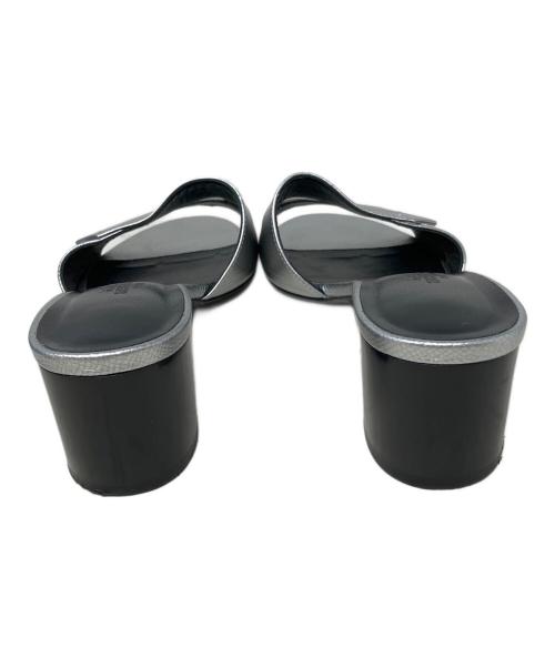 HERMES（エルメス）HERMES (エルメス) ヴェリー ケリークラスプ レザー サンダル　HERMES(エルメス) シルバー×ブラック サイズ:SIZE 36の古着・服飾アイテム