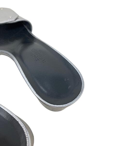 HERMES（エルメス）HERMES (エルメス) ヴェリー ケリークラスプ レザー サンダル　HERMES(エルメス) シルバー×ブラック サイズ:SIZE 36の古着・服飾アイテム