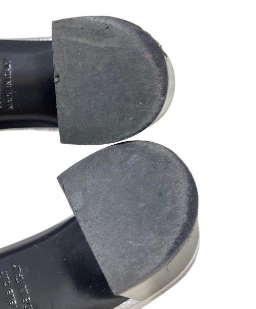 HERMES（エルメス）HERMES (エルメス) ヴェリー ケリークラスプ レザー サンダル　HERMES(エルメス) シルバー×ブラック サイズ:SIZE 36の古着・服飾アイテム