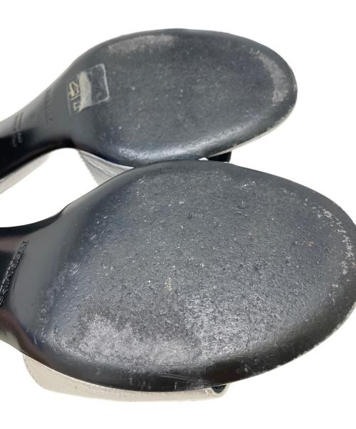 HERMES（エルメス）HERMES (エルメス) ヴェリー ケリークラスプ レザー サンダル　HERMES(エルメス) シルバー×ブラック サイズ:SIZE 36の古着・服飾アイテム