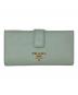 PRADA（プラダ）の古着「長財布　PRADA（プラダ）　サフィアーノ　1MV025」｜ライトグリーン
