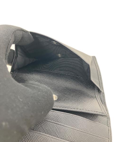 PRADA（プラダ）PRADA (プラダ) 3つ折り財布　PRADA(プラダ)　M176A ブラックの古着・服飾アイテム