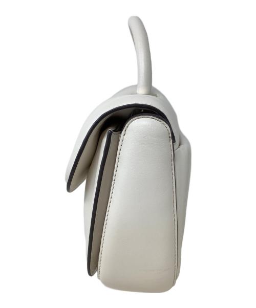 Kate Spade（ケイトスペード）Kate Spade (ケイトスペード) クロスボディ　Kate Spade（ケイトスペード）　パフィートップハンドル ホワイトの古着・服飾アイテム